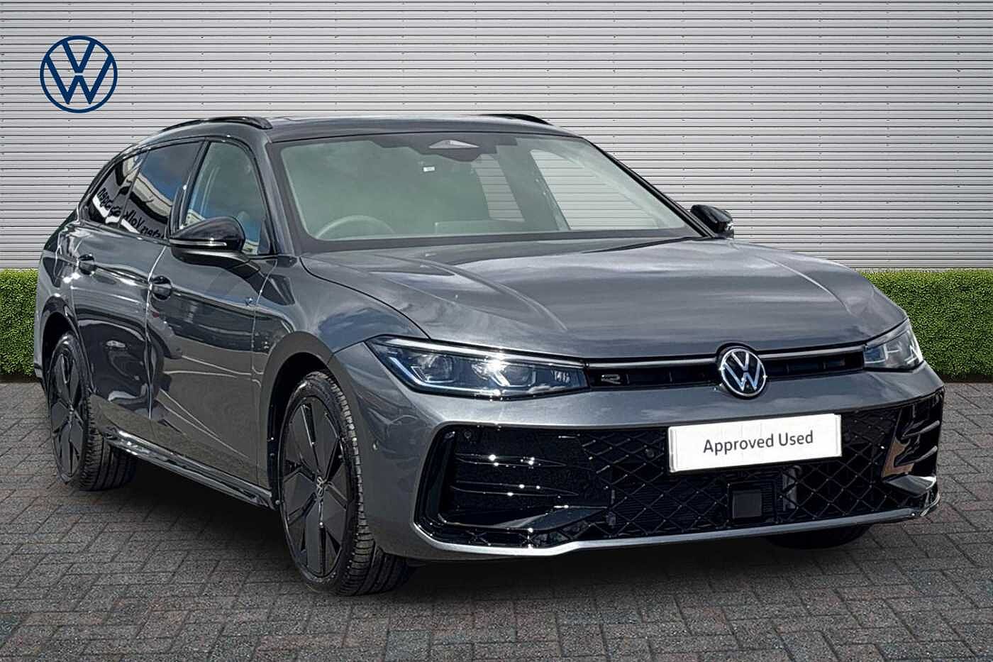 Main listing image - Volkswagen Passat