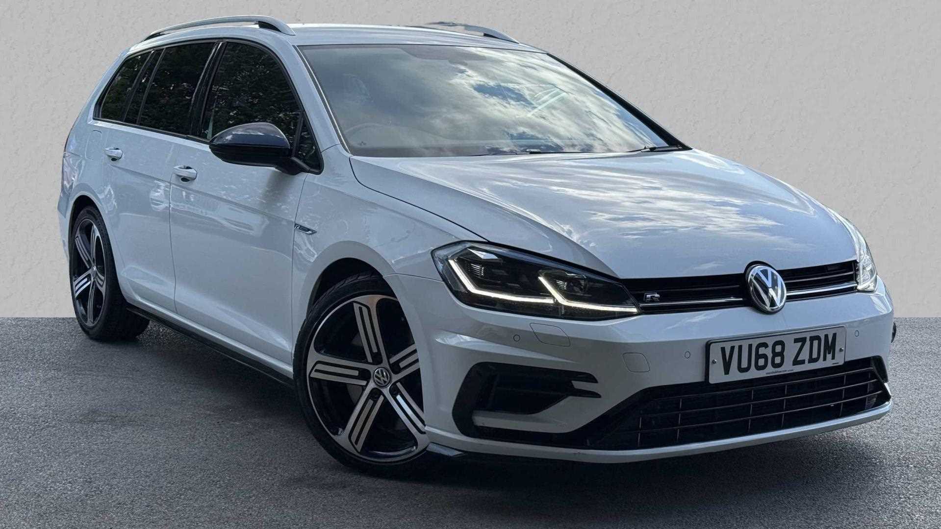 Main listing image - Volkswagen Golf Estate