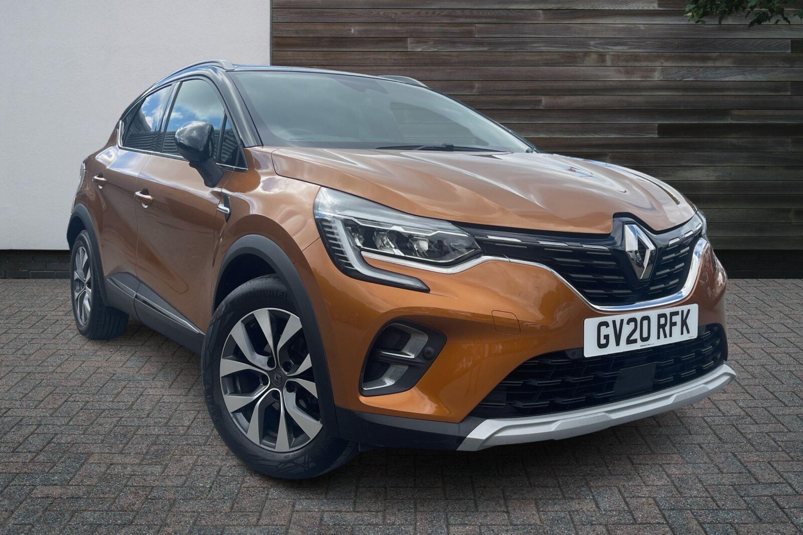 Main listing image - Renault Captur