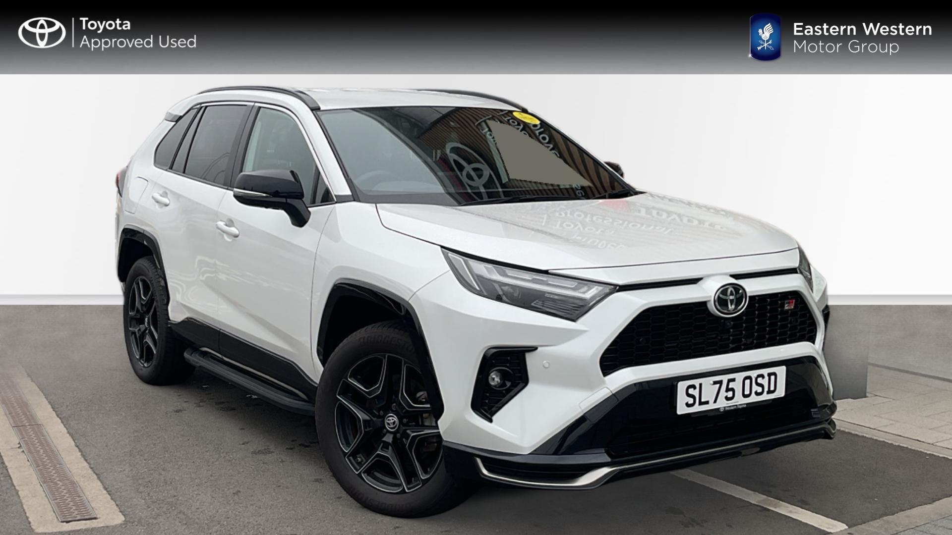 Main listing image - Toyota RAV4