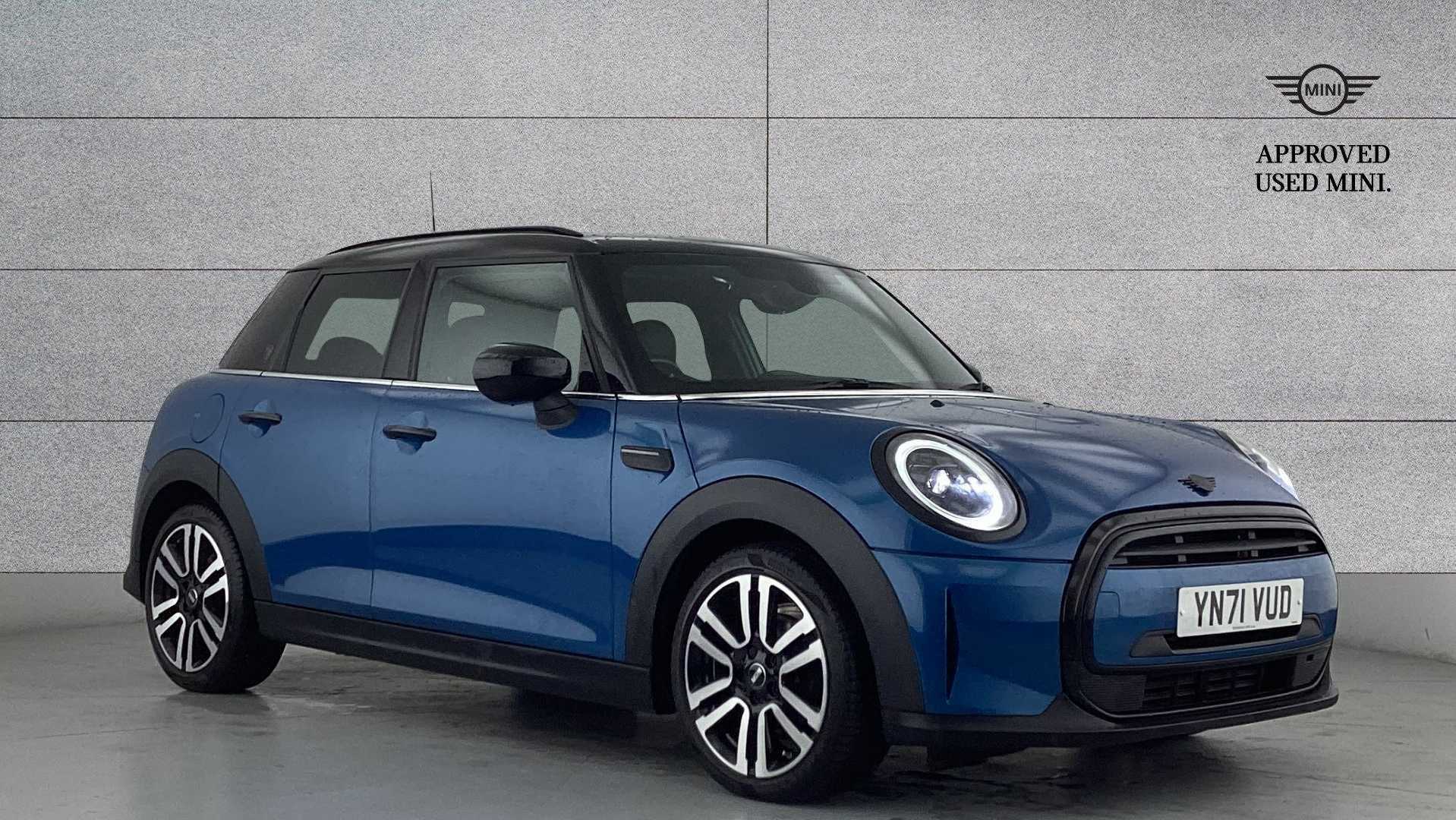 Main listing image - MINI Hatchback 5dr