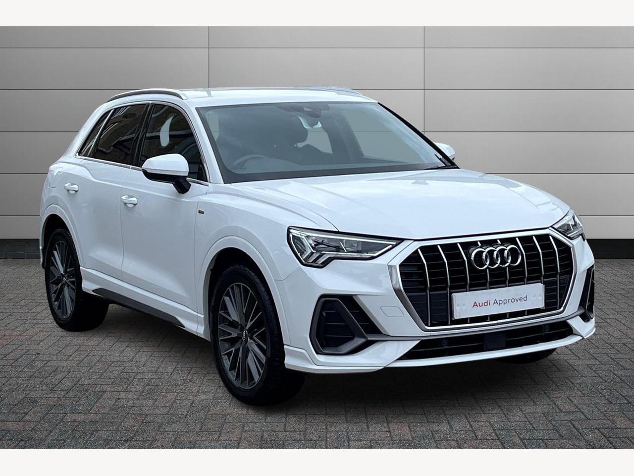 Main listing image - Audi Q3