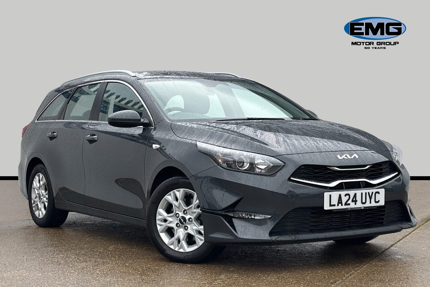 Main listing image - Kia Ceed SW