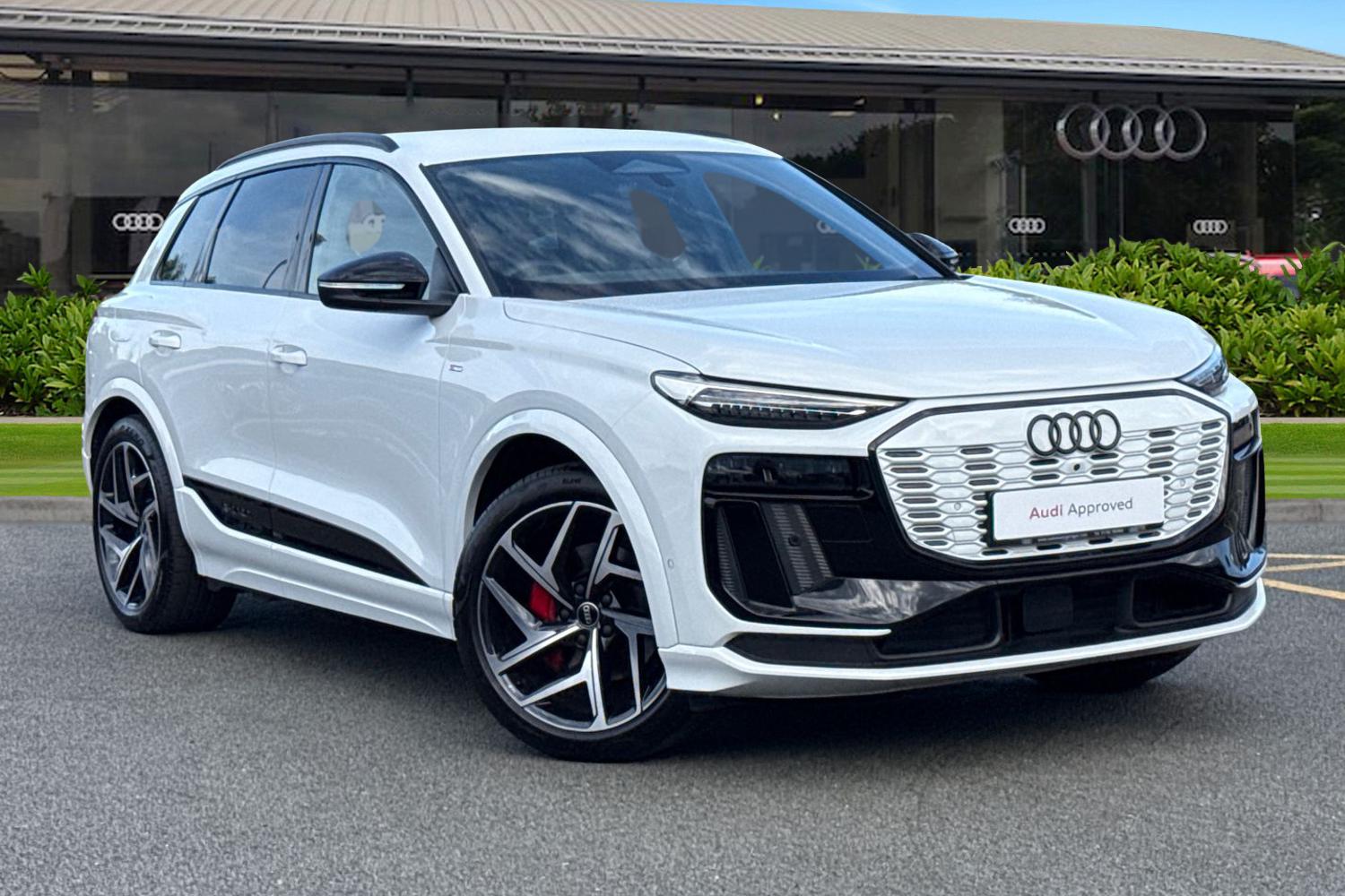 Main listing image - Audi Q6