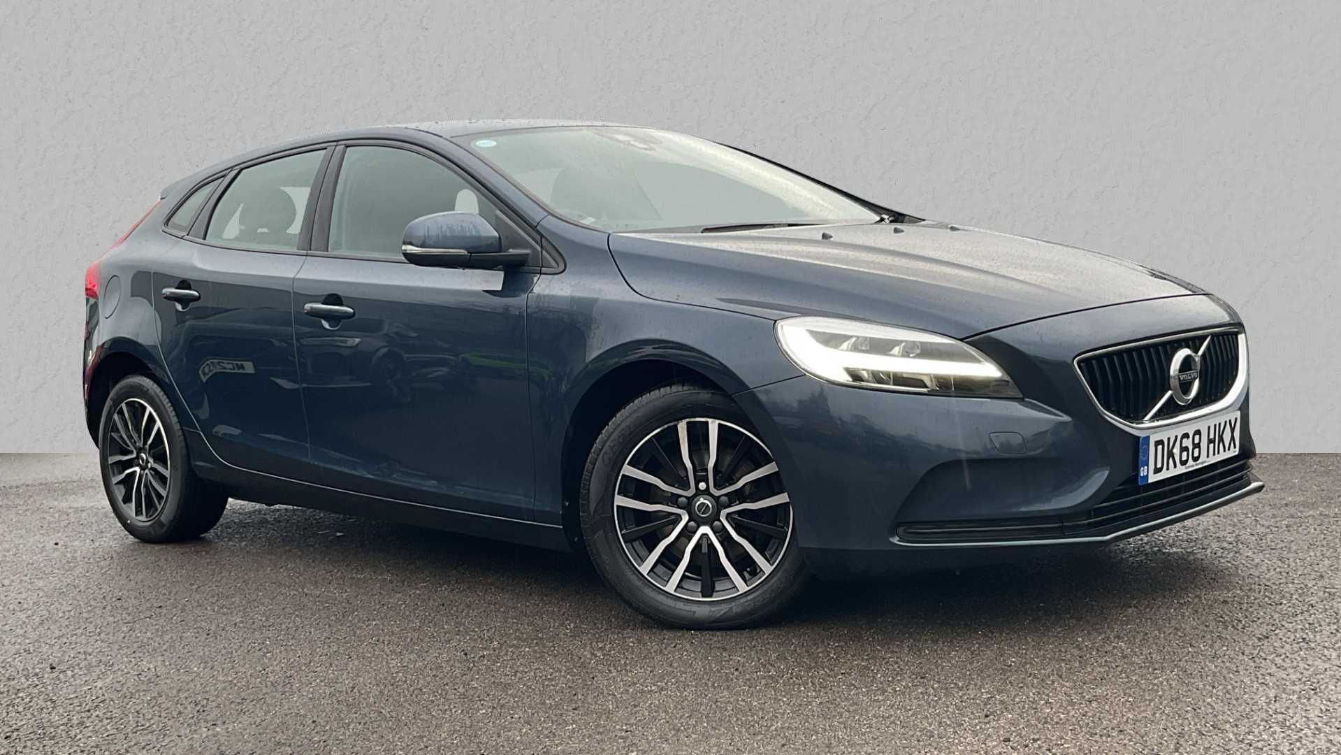 Main listing image - Volvo V40