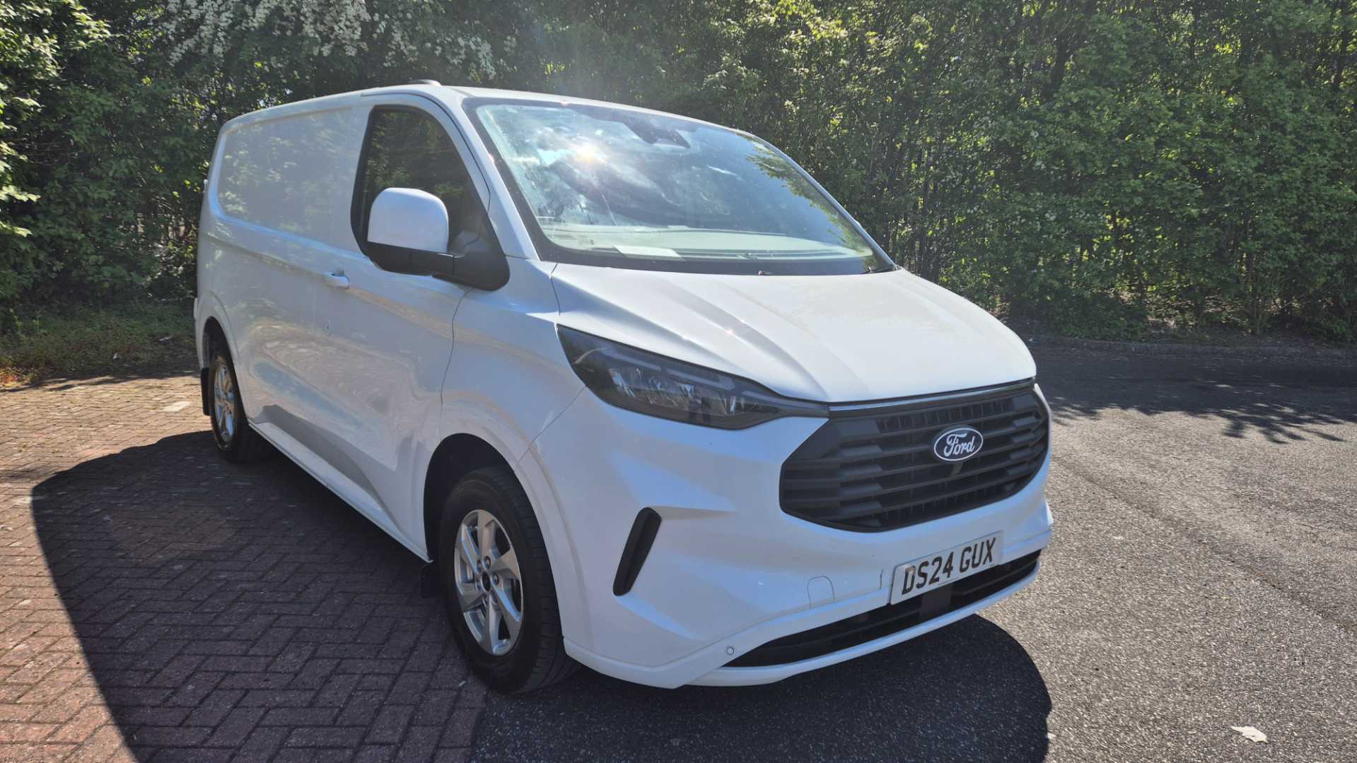 Main listing image - Ford Transit Custom