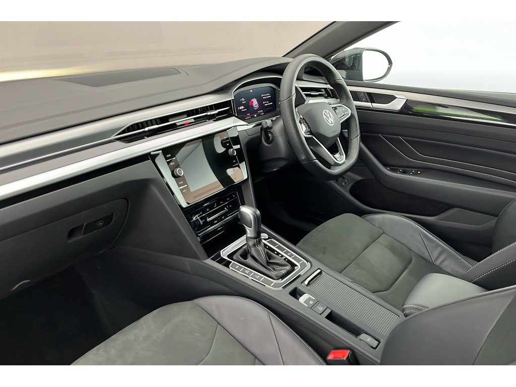 Main listing image - Volkswagen Arteon Shooting Brake