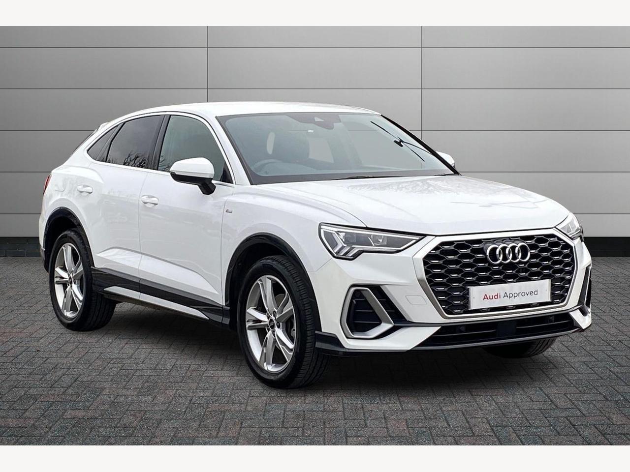 Main listing image - Audi Q3