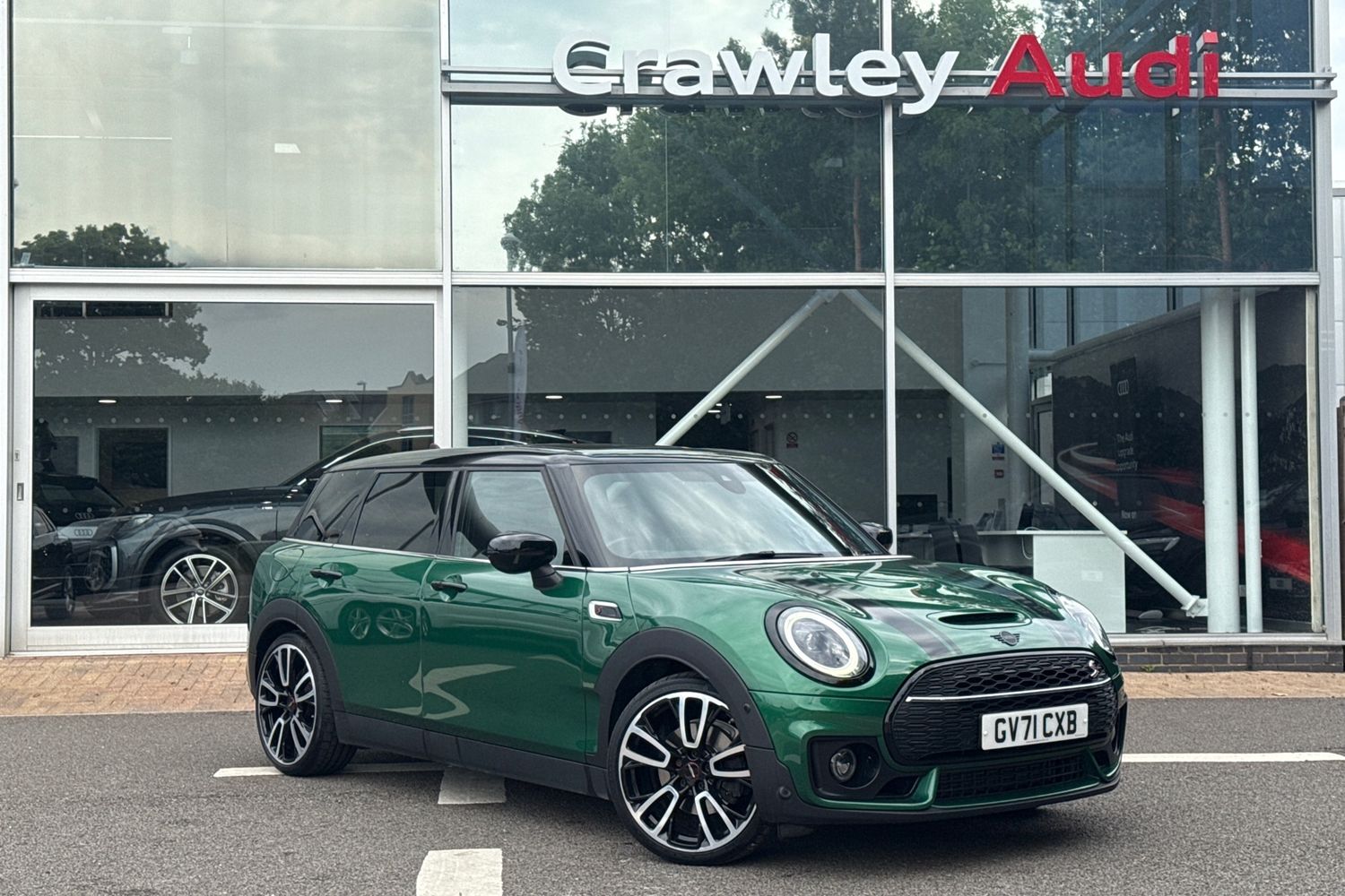 Main listing image - MINI Clubman