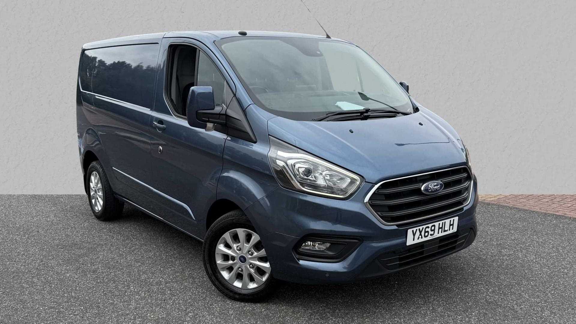 Main listing image - Ford Transit Custom