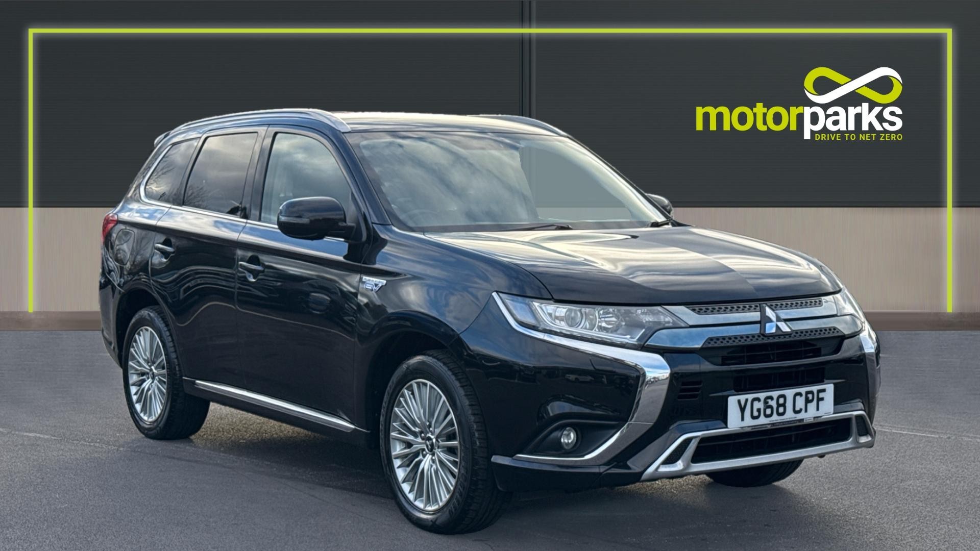 Main listing image - Mitsubishi Outlander