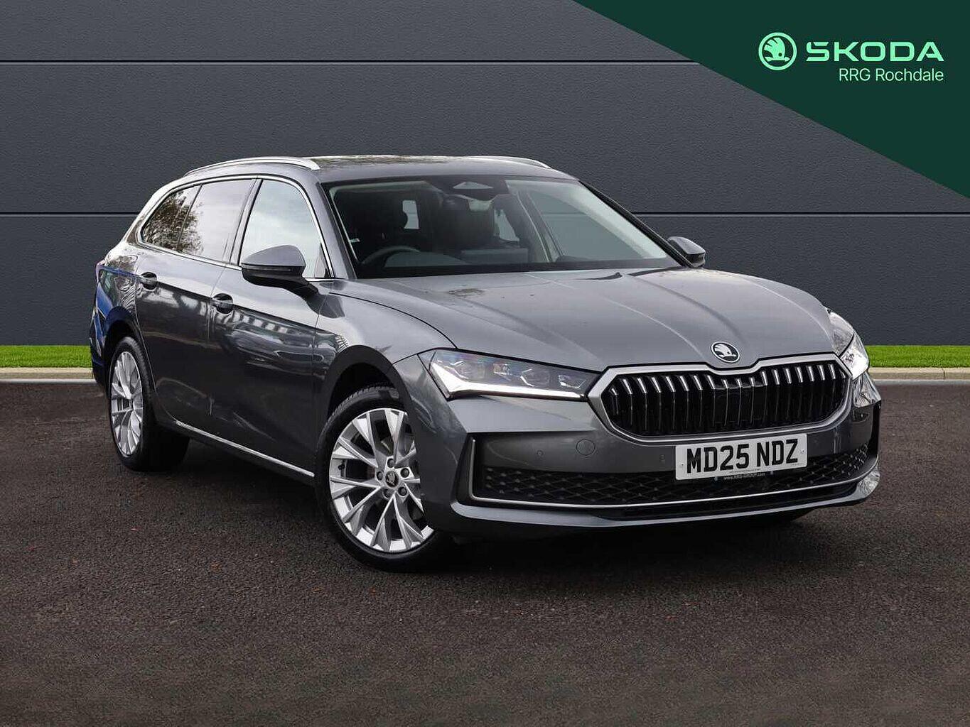 Main listing image - Skoda Superb Estate