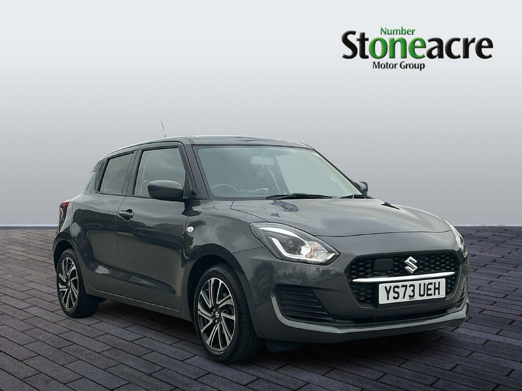 Main listing image - Suzuki Swift