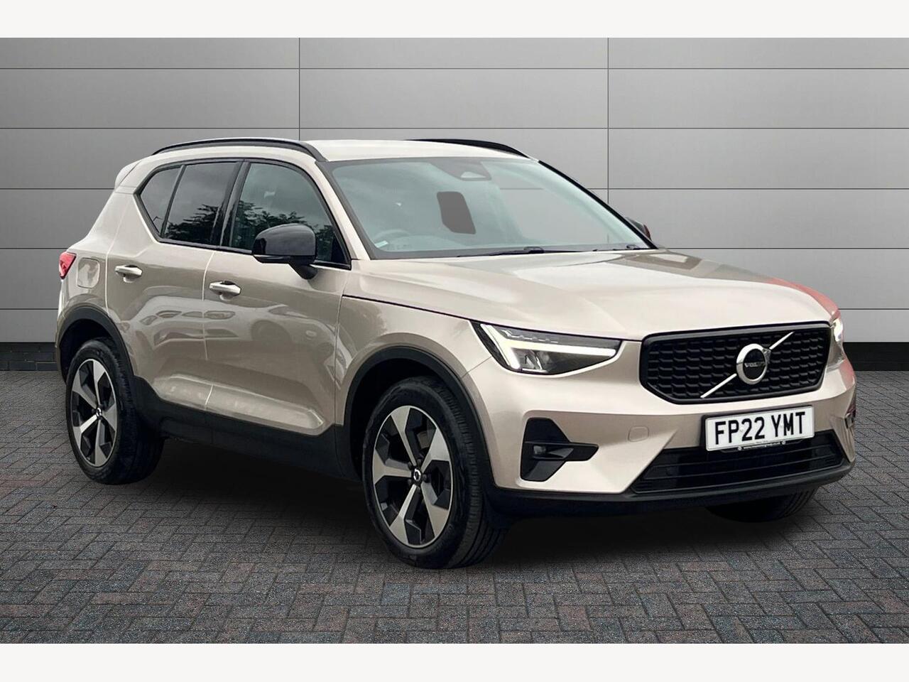 Main listing image - Volvo XC40