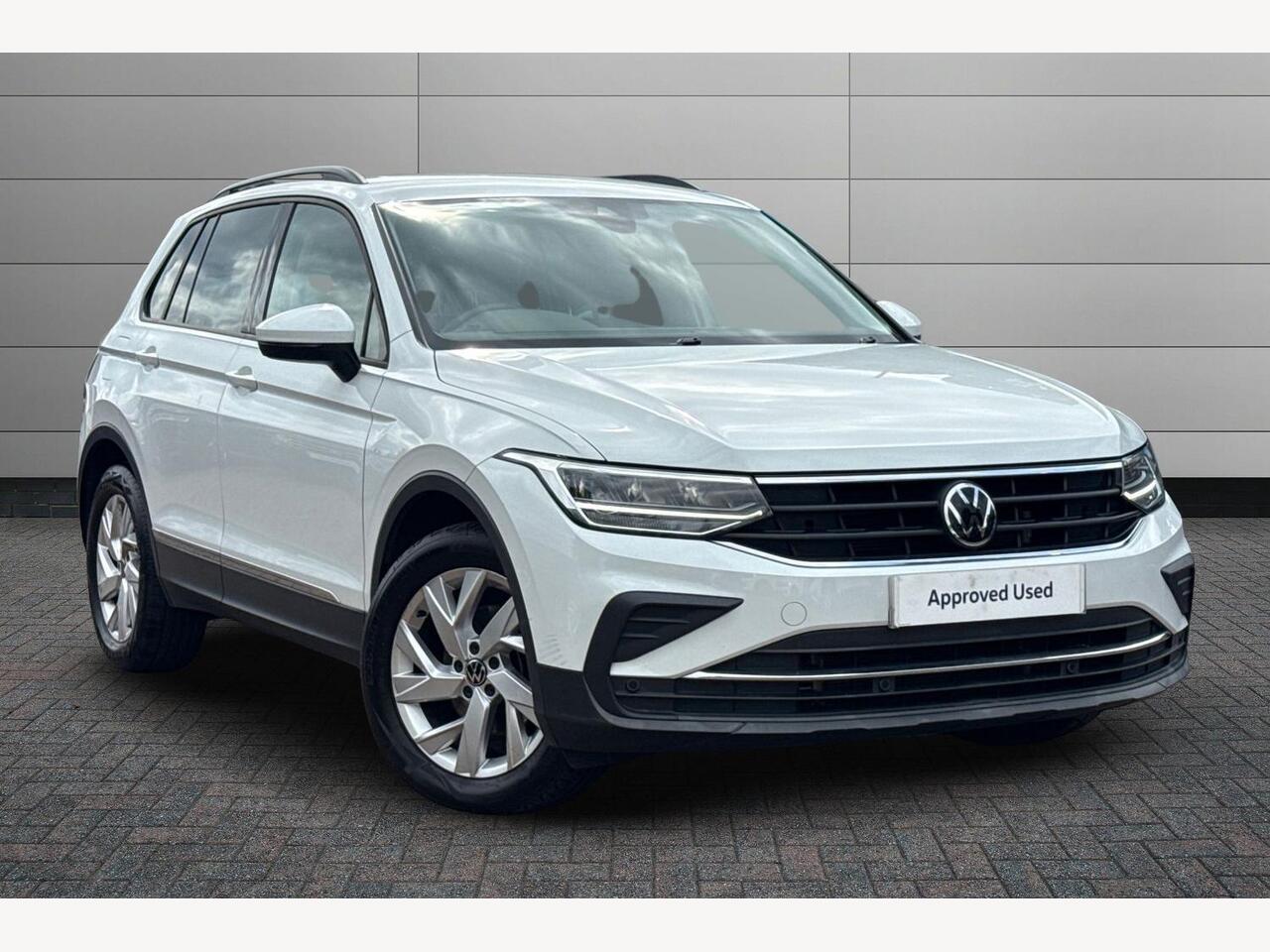 Main listing image - Volkswagen Tiguan