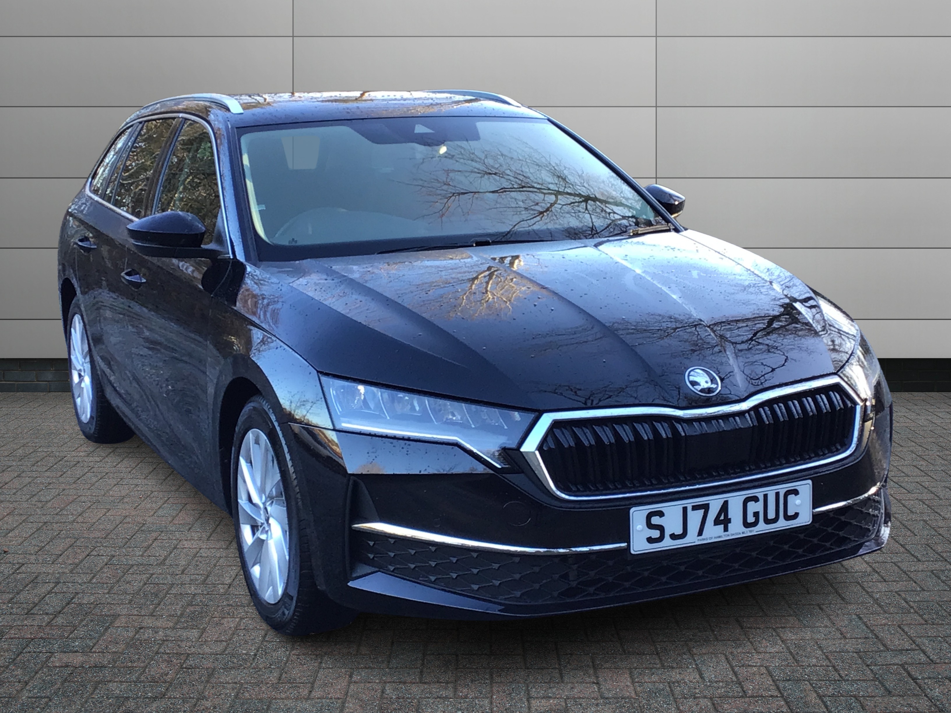 Main listing image - Skoda Octavia Estate