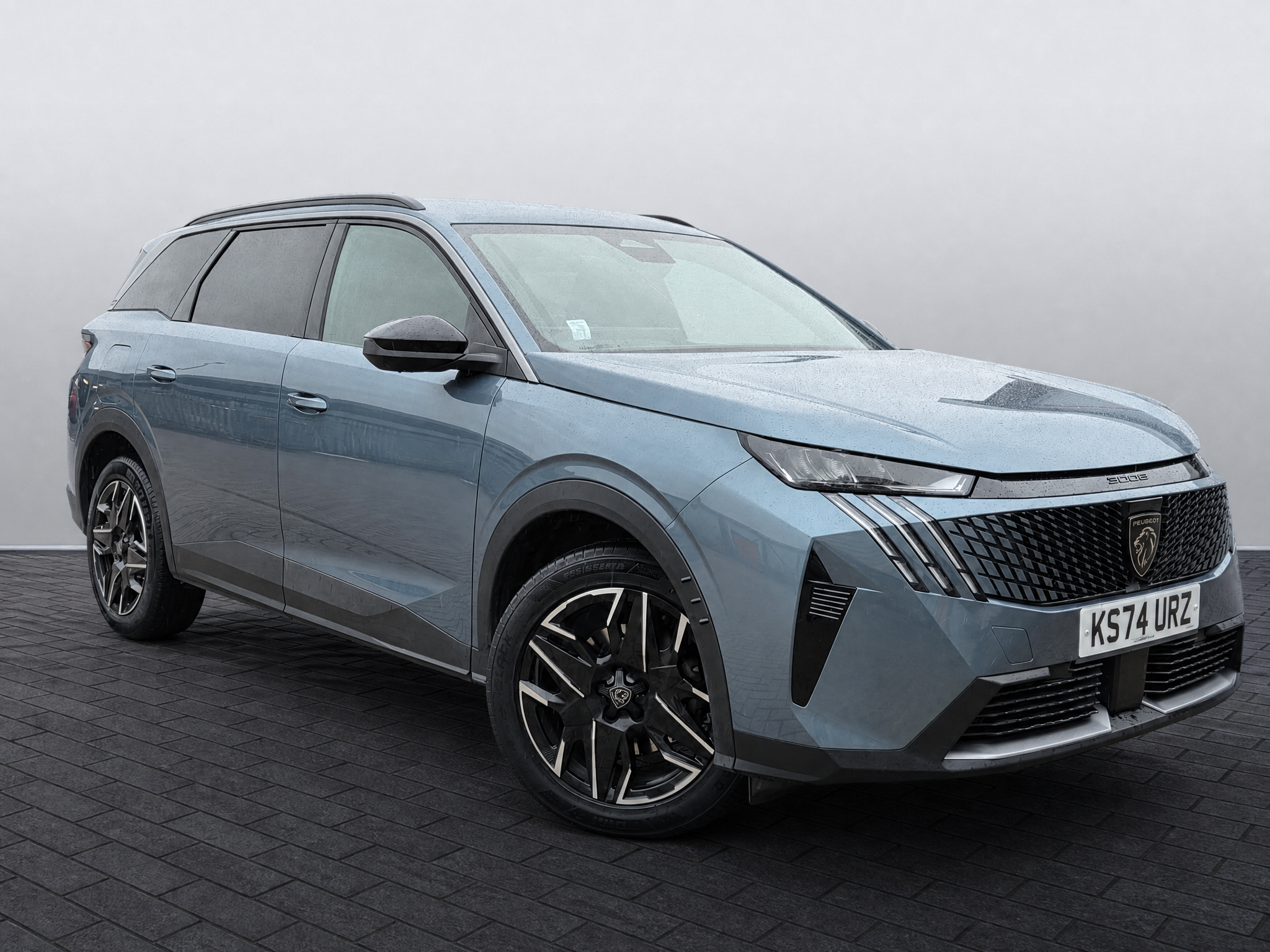 Main listing image - Peugeot 5008