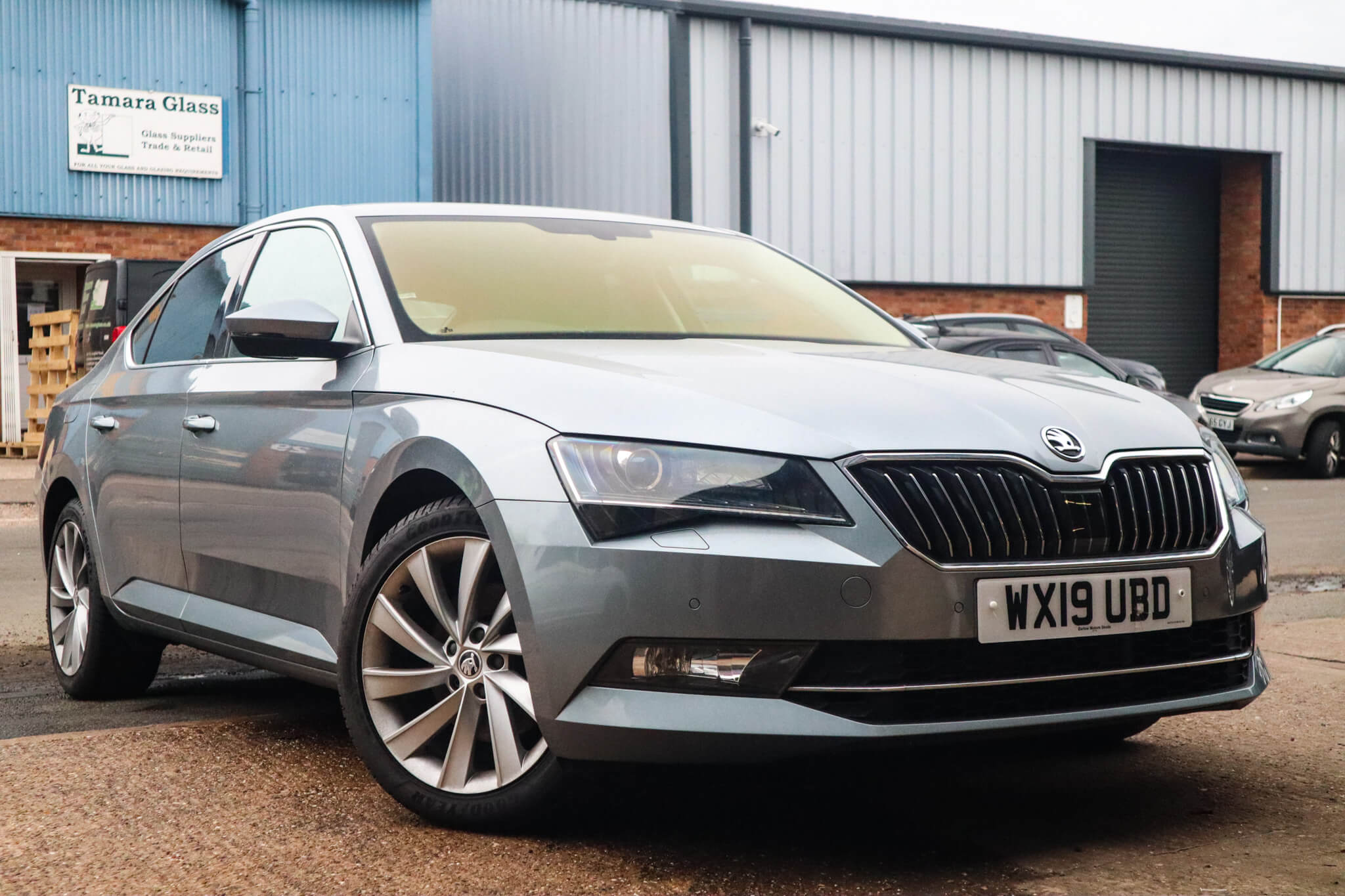 Main listing image - Skoda Superb