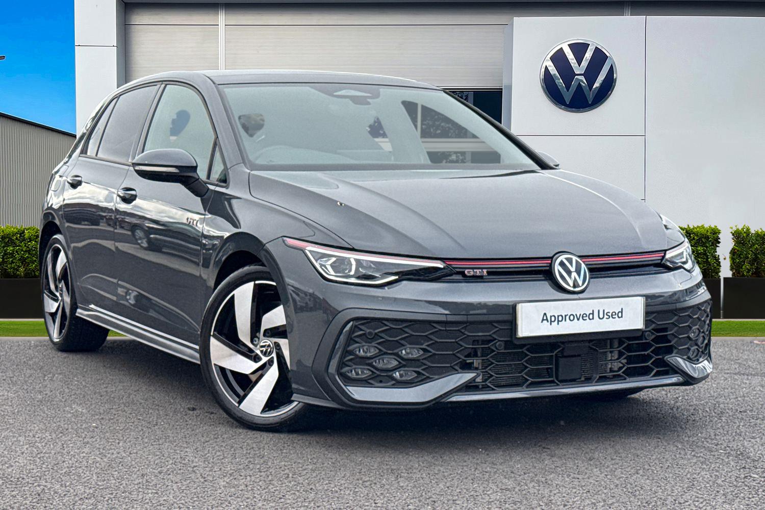 Main listing image - Volkswagen Golf