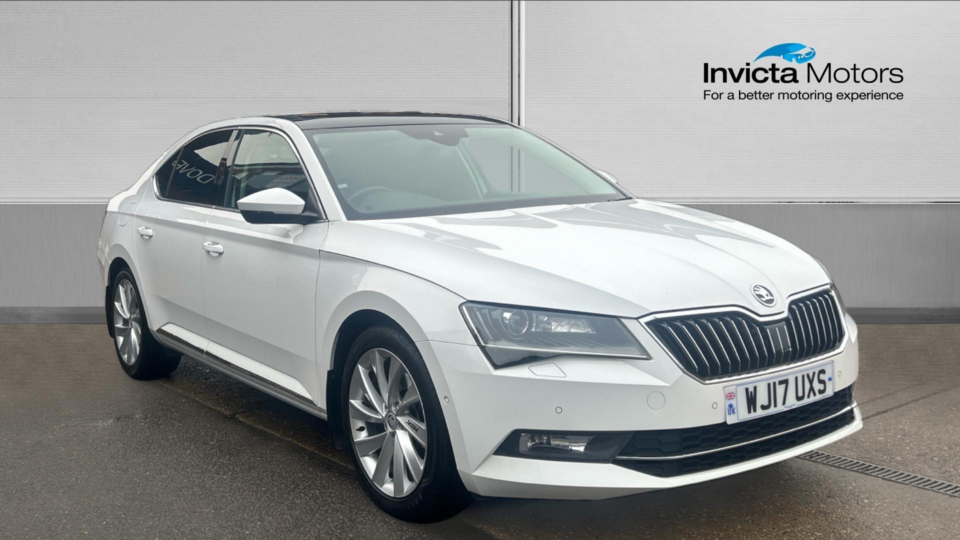 Main listing image - Skoda Superb