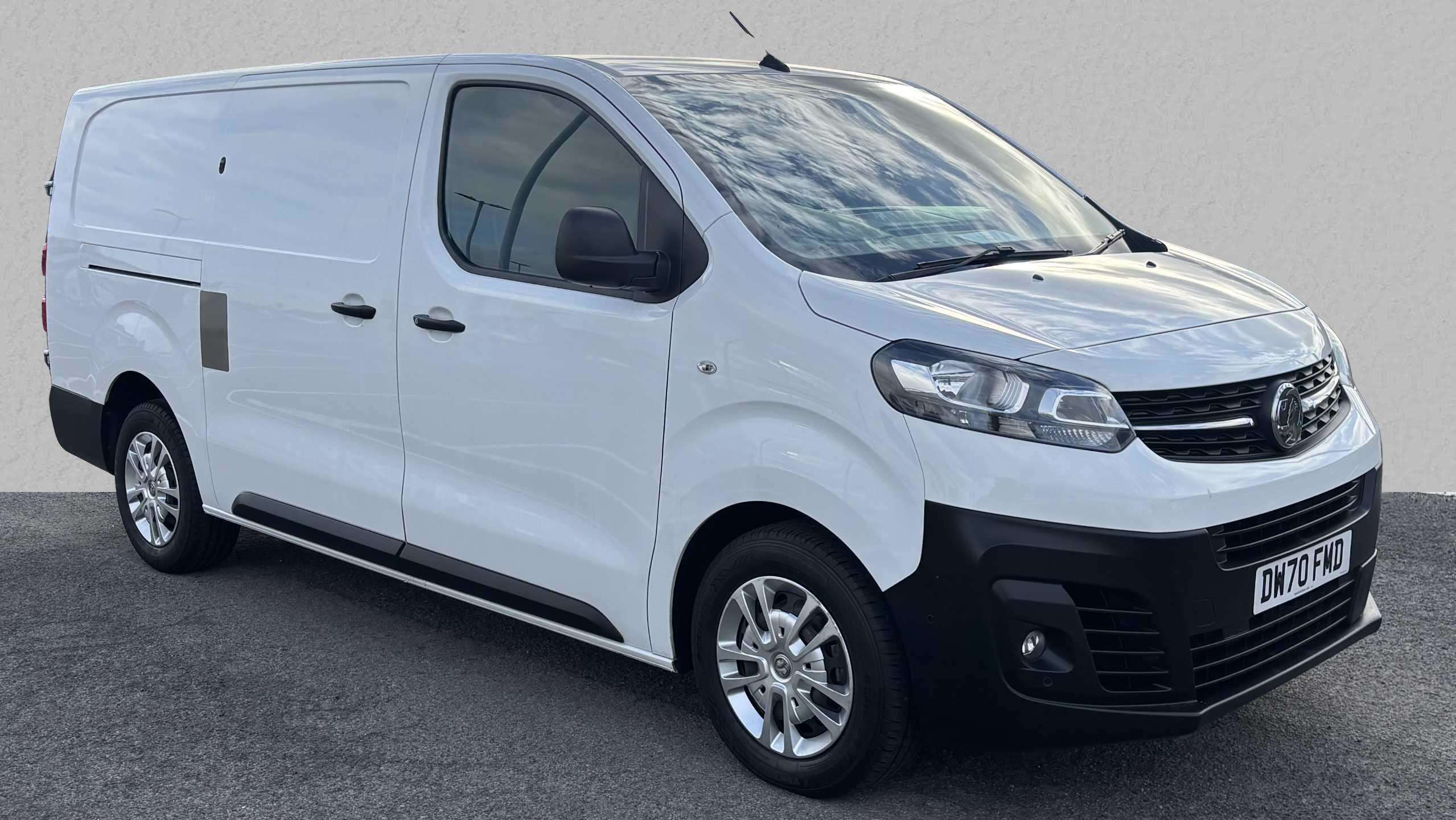 Main listing image - Vauxhall Vivaro