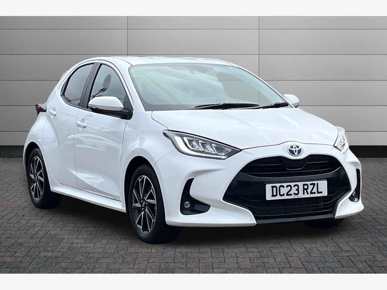 Main listing image - Toyota Yaris