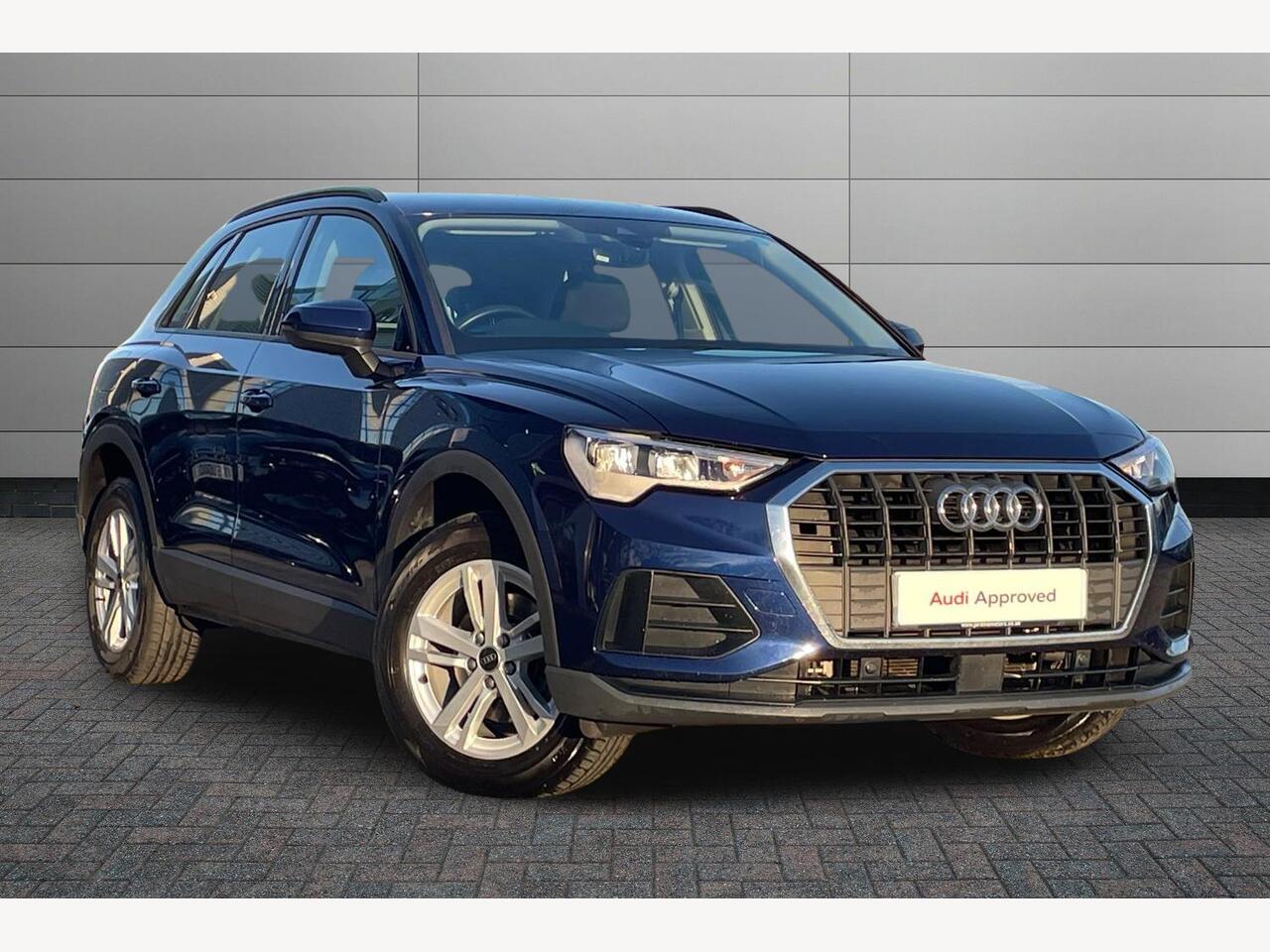 Main listing image - Audi Q3