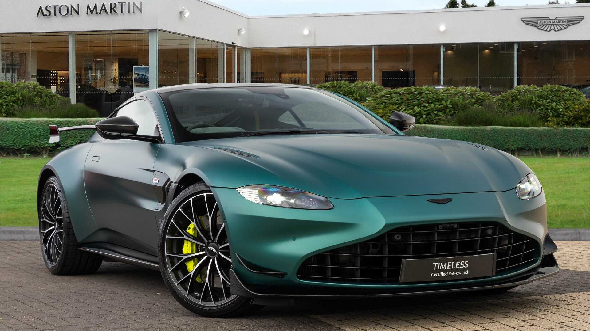 Main listing image - Aston Martin Vantage