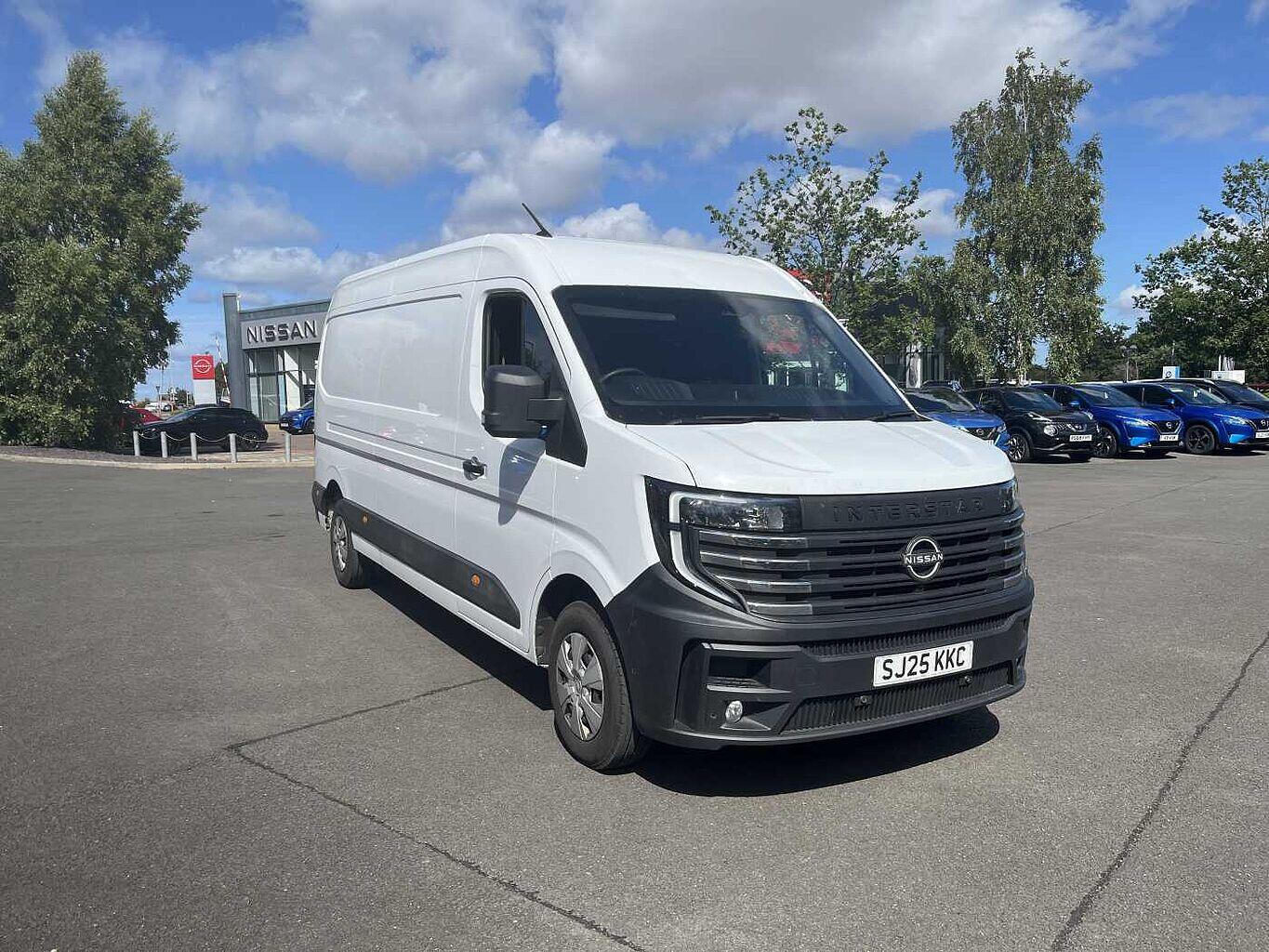 Main listing image - Nissan Interstar