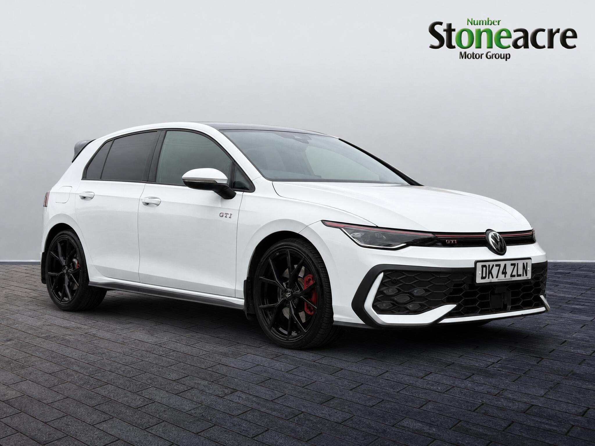 Main listing image - Volkswagen Golf