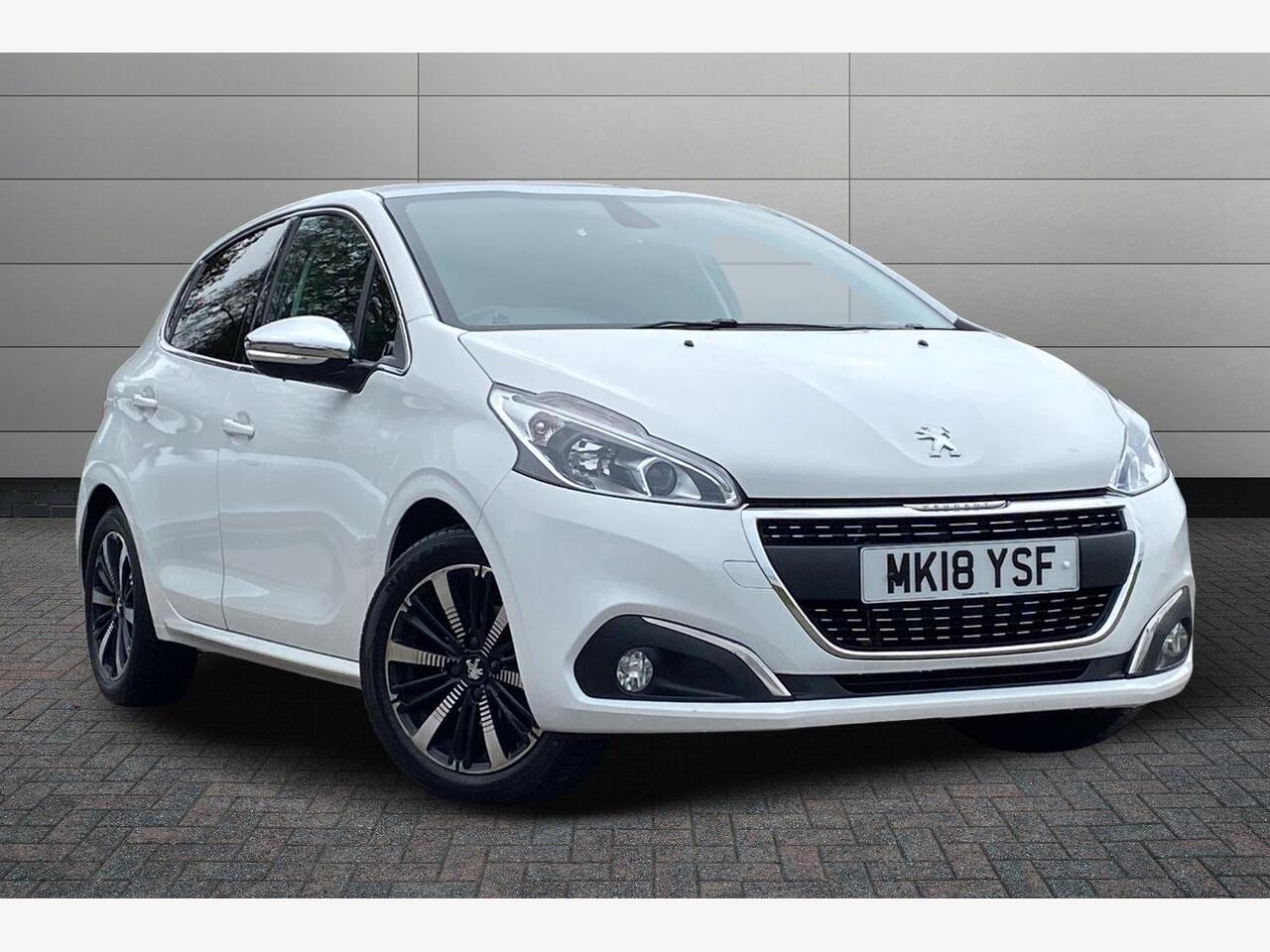 Main listing image - Peugeot 208