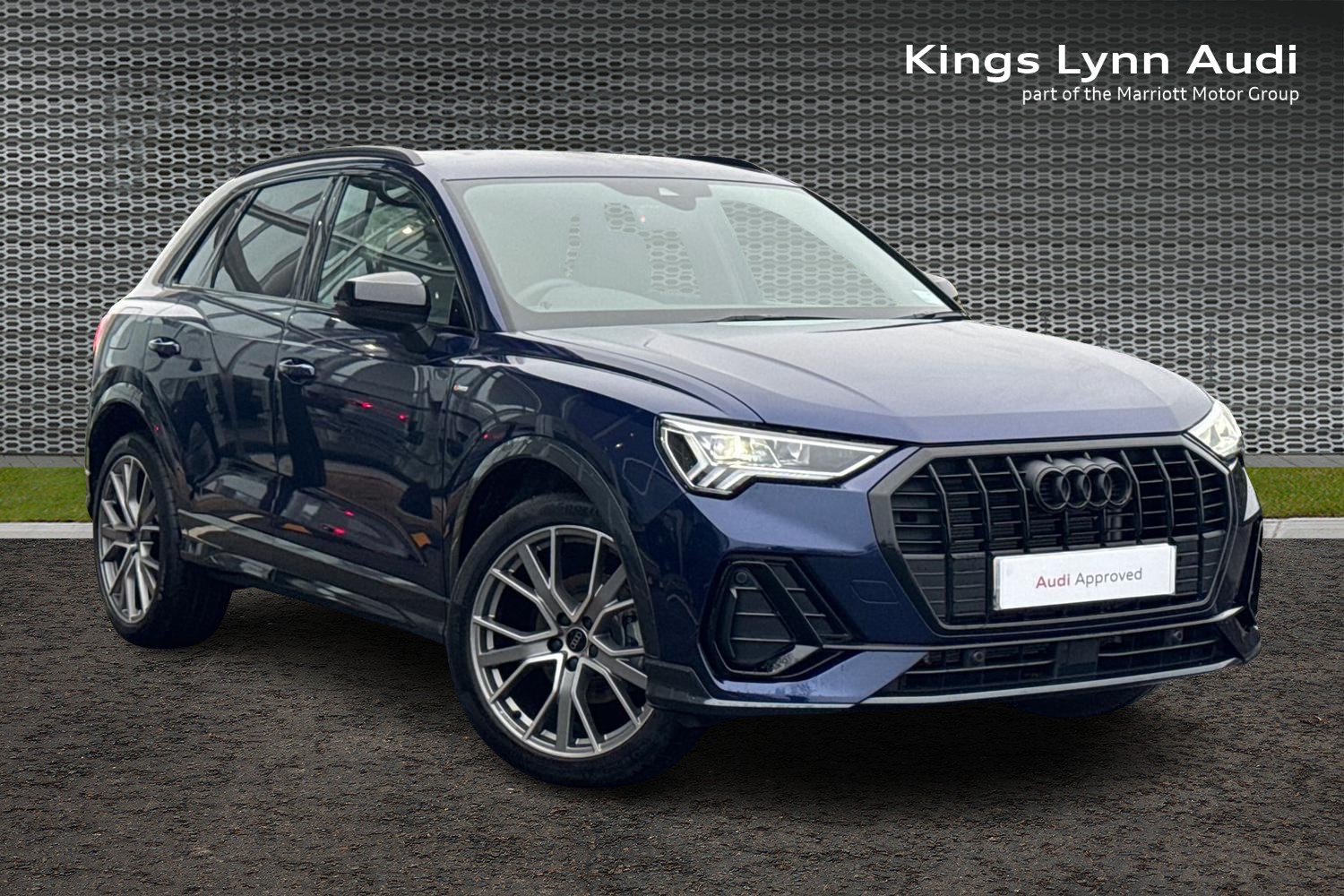 Main listing image - Audi Q3