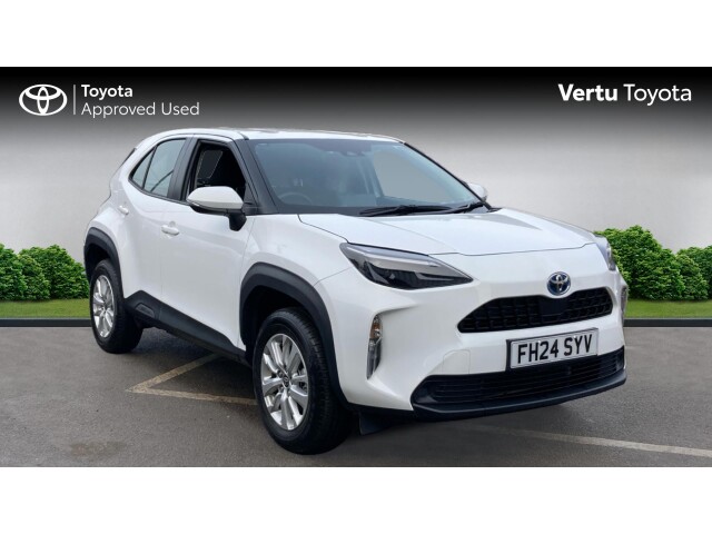 Main listing image - Toyota Yaris Cross