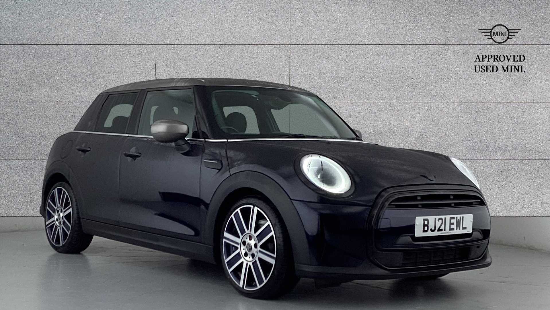 Main listing image - MINI Hatchback 5dr