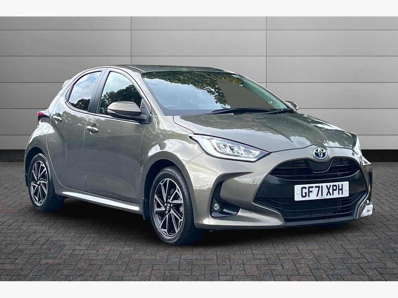 Main listing image - Toyota Yaris