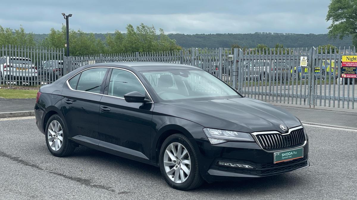 Main listing image - Skoda Superb