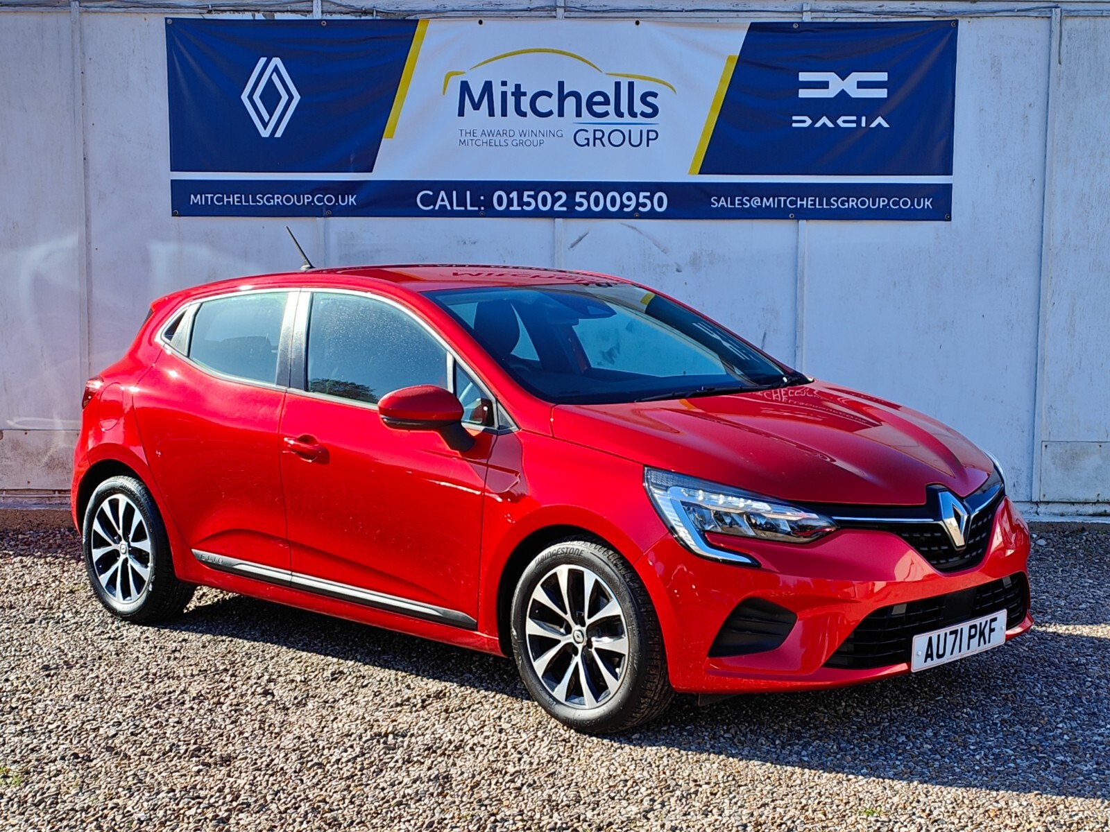 Main listing image - Renault Clio