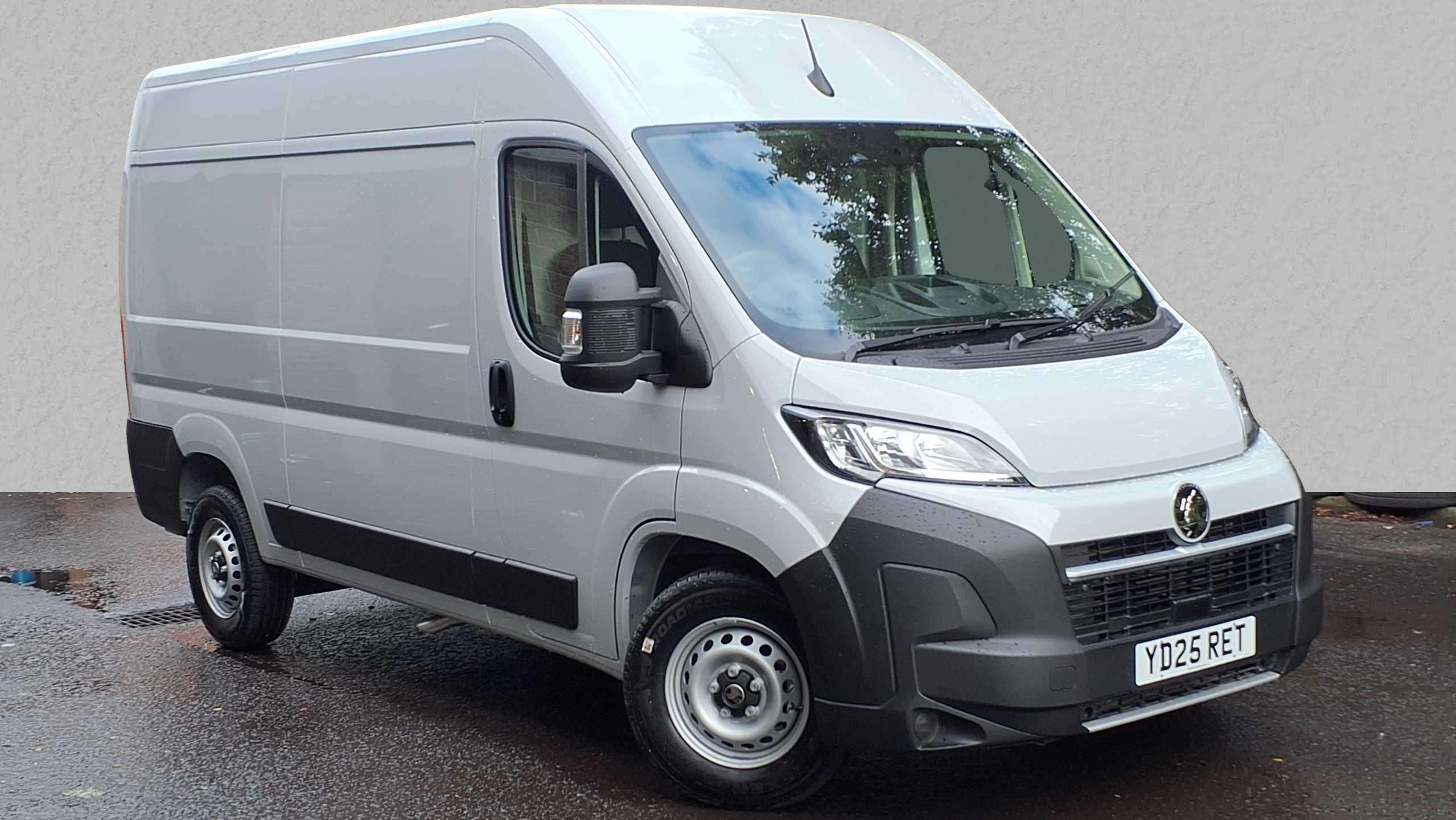 Main listing image - Vauxhall Movano