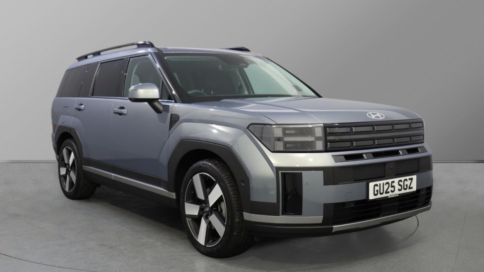 Main listing image - Hyundai Santa Fe