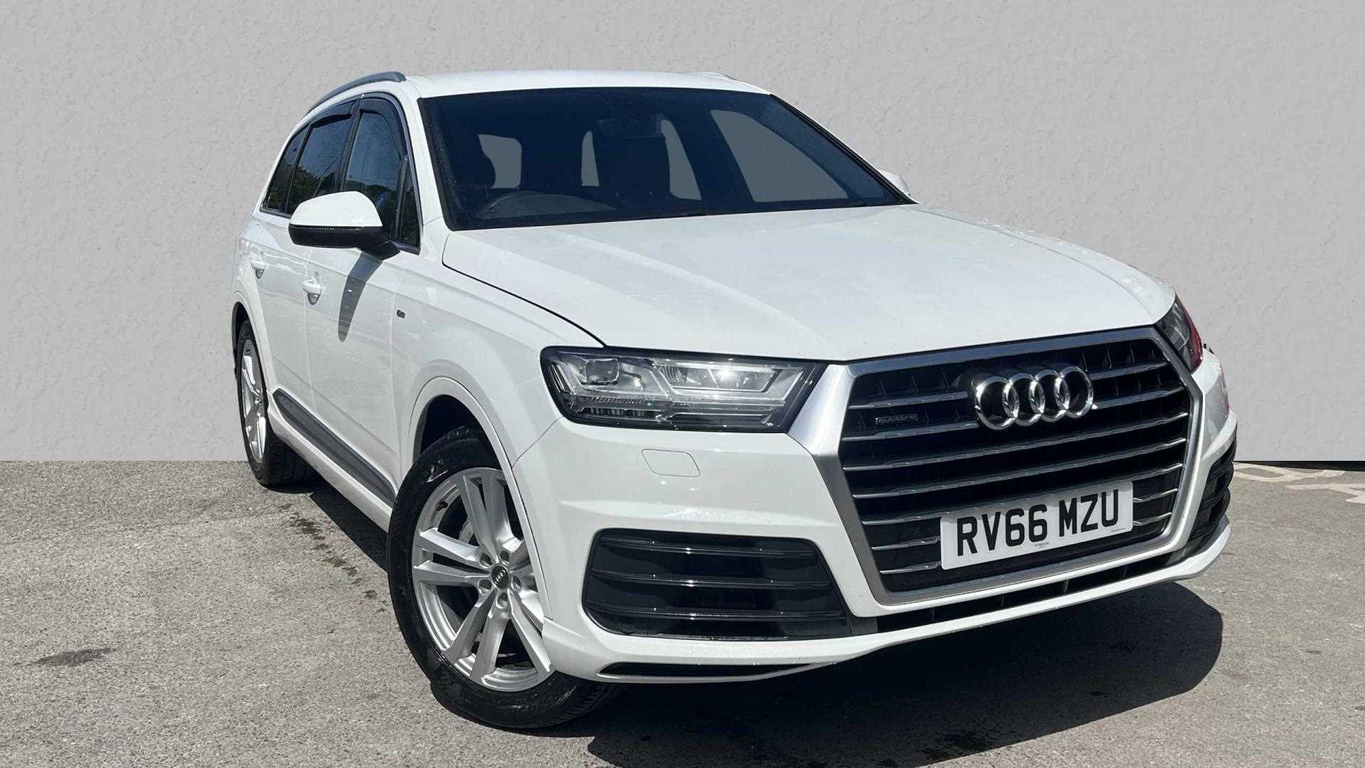 Main listing image - Audi Q7