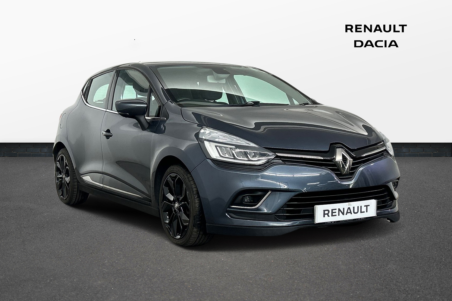 Main listing image - Renault Clio