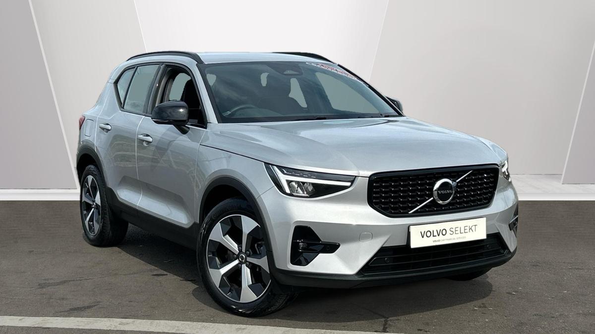 Main listing image - Volvo XC40