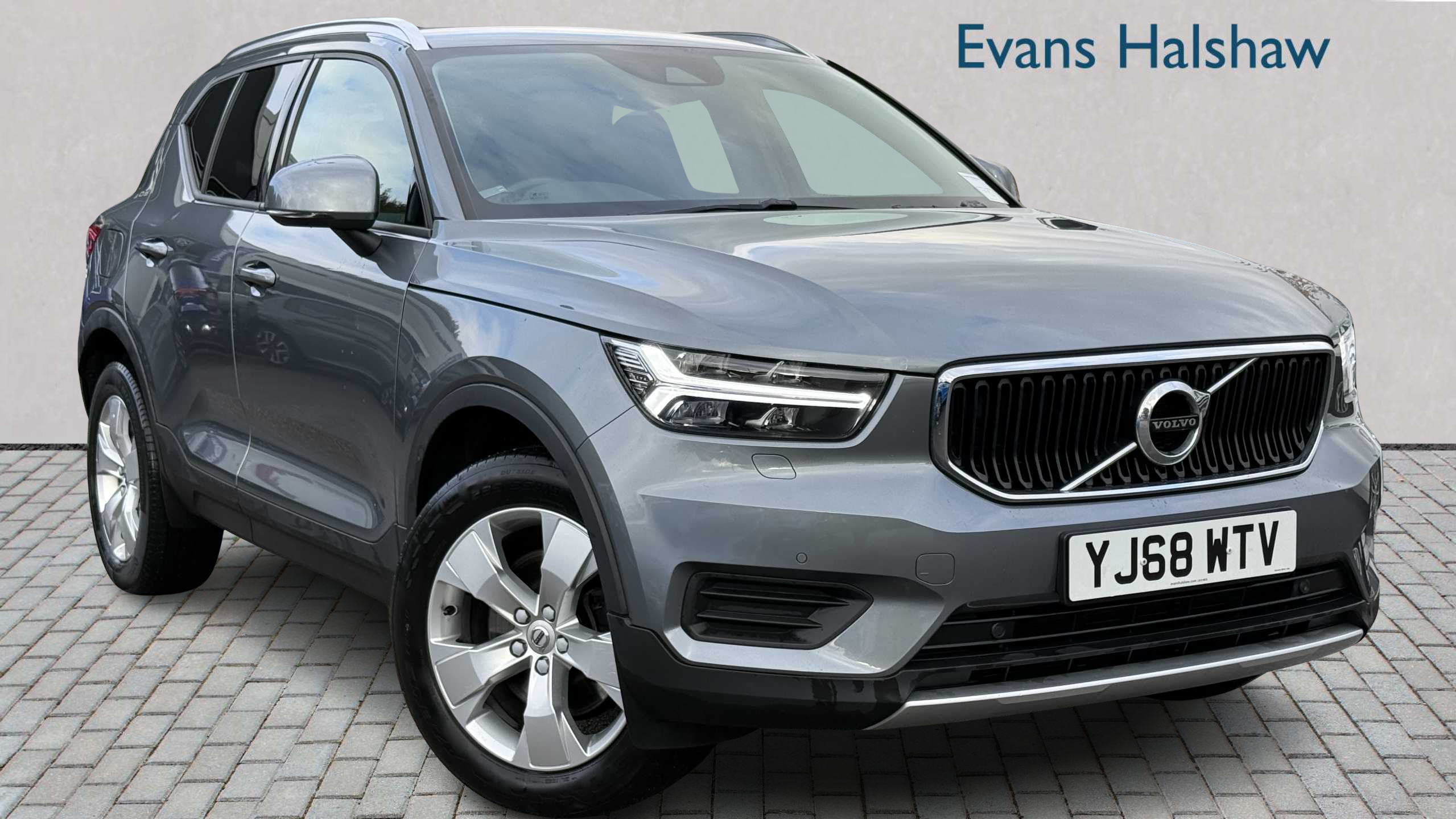 Main listing image - Volvo XC40