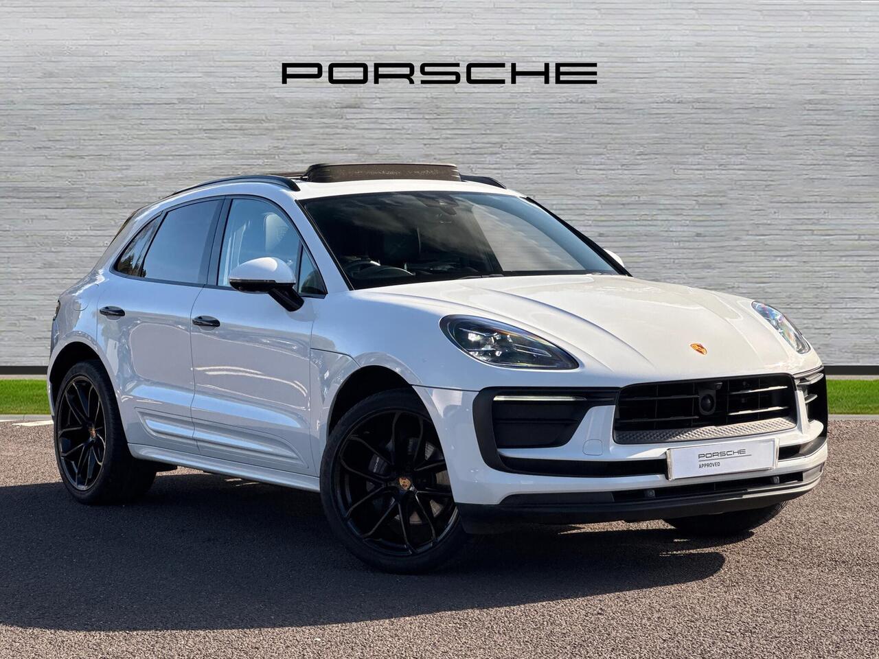 Main listing image - Porsche Macan