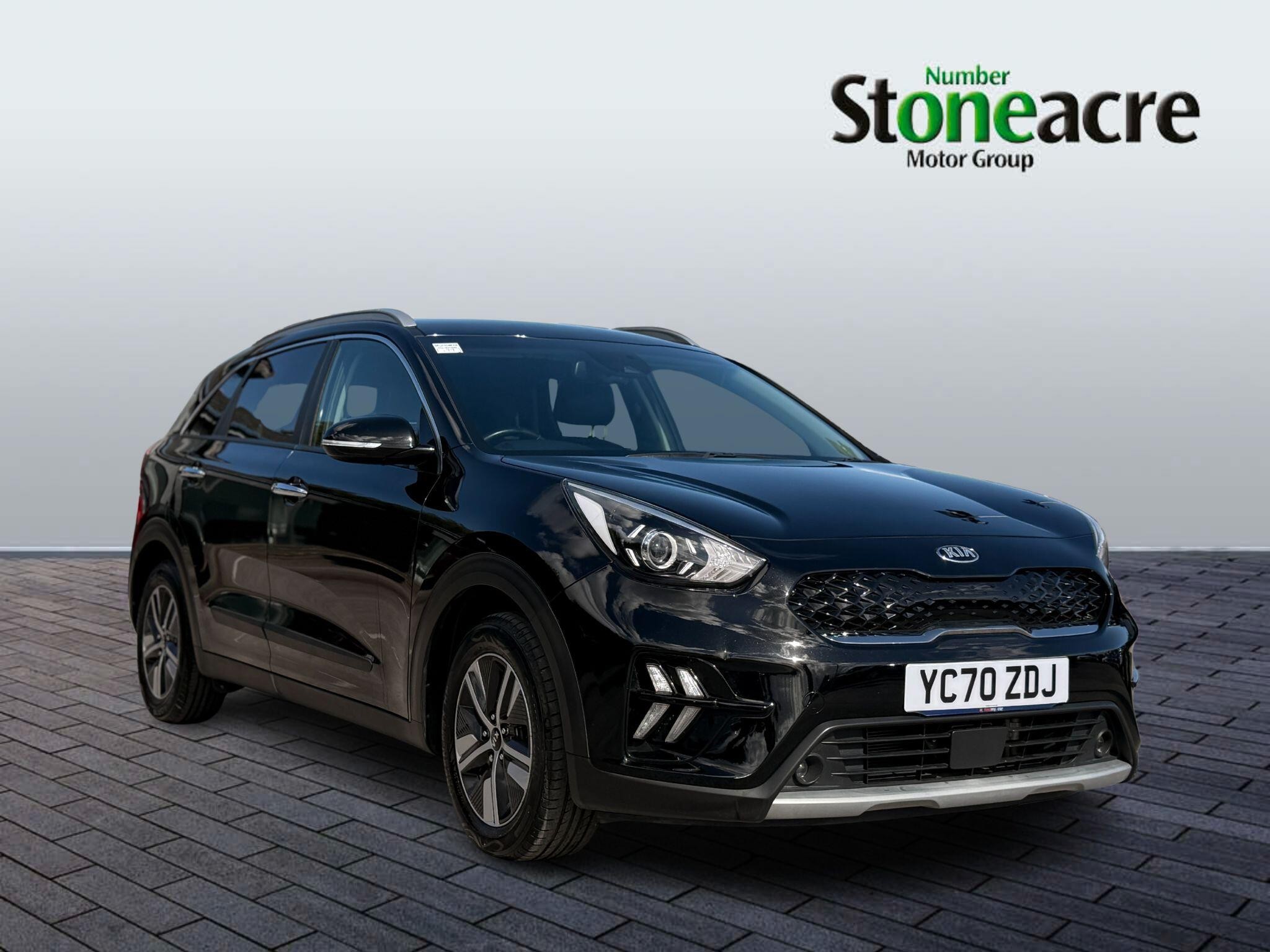 Main listing image - Kia Niro