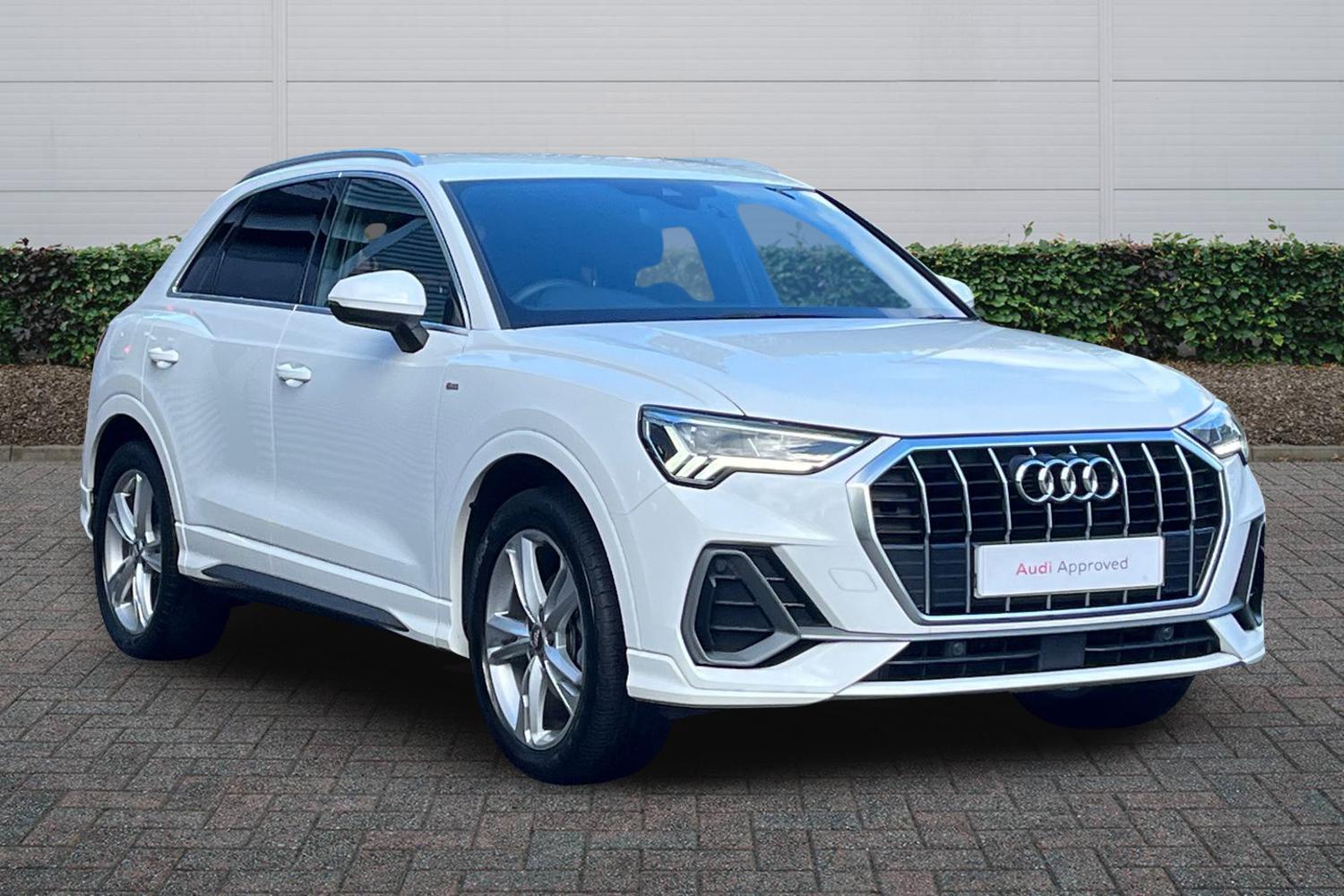 Main listing image - Audi Q3