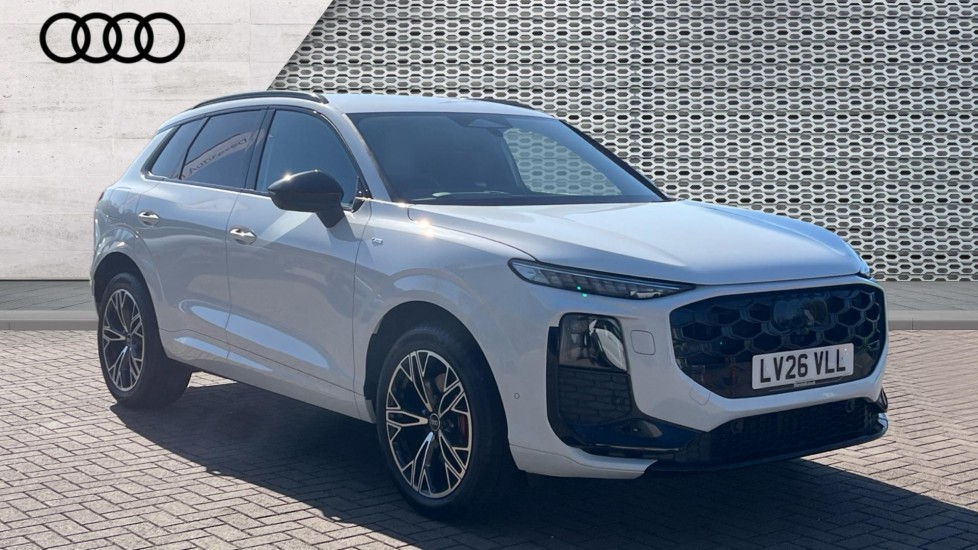 Main listing image - Audi Q3