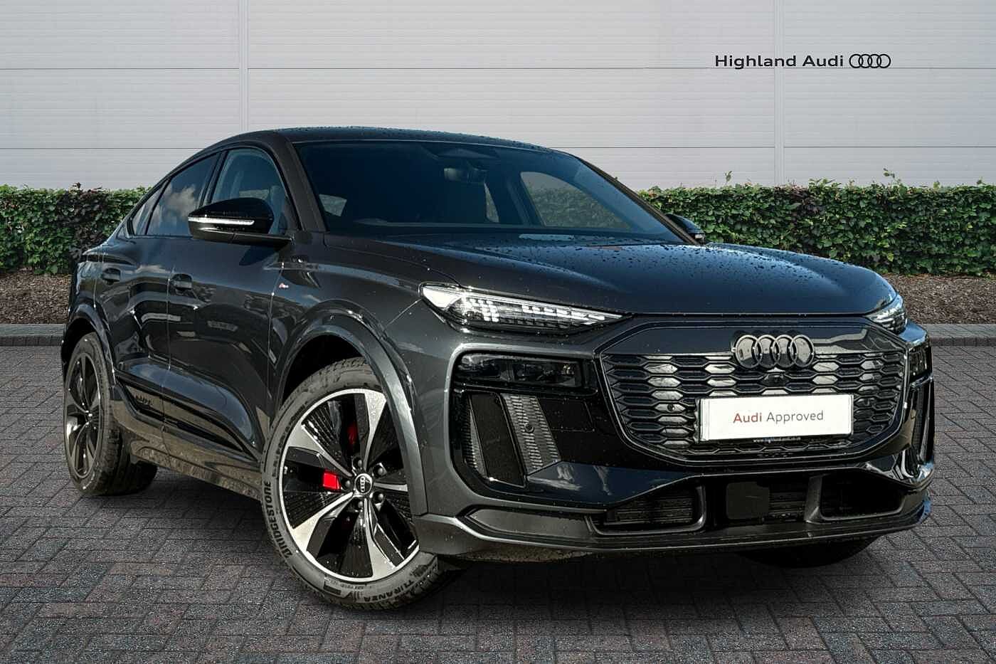Main listing image - Audi Q6 e-tron