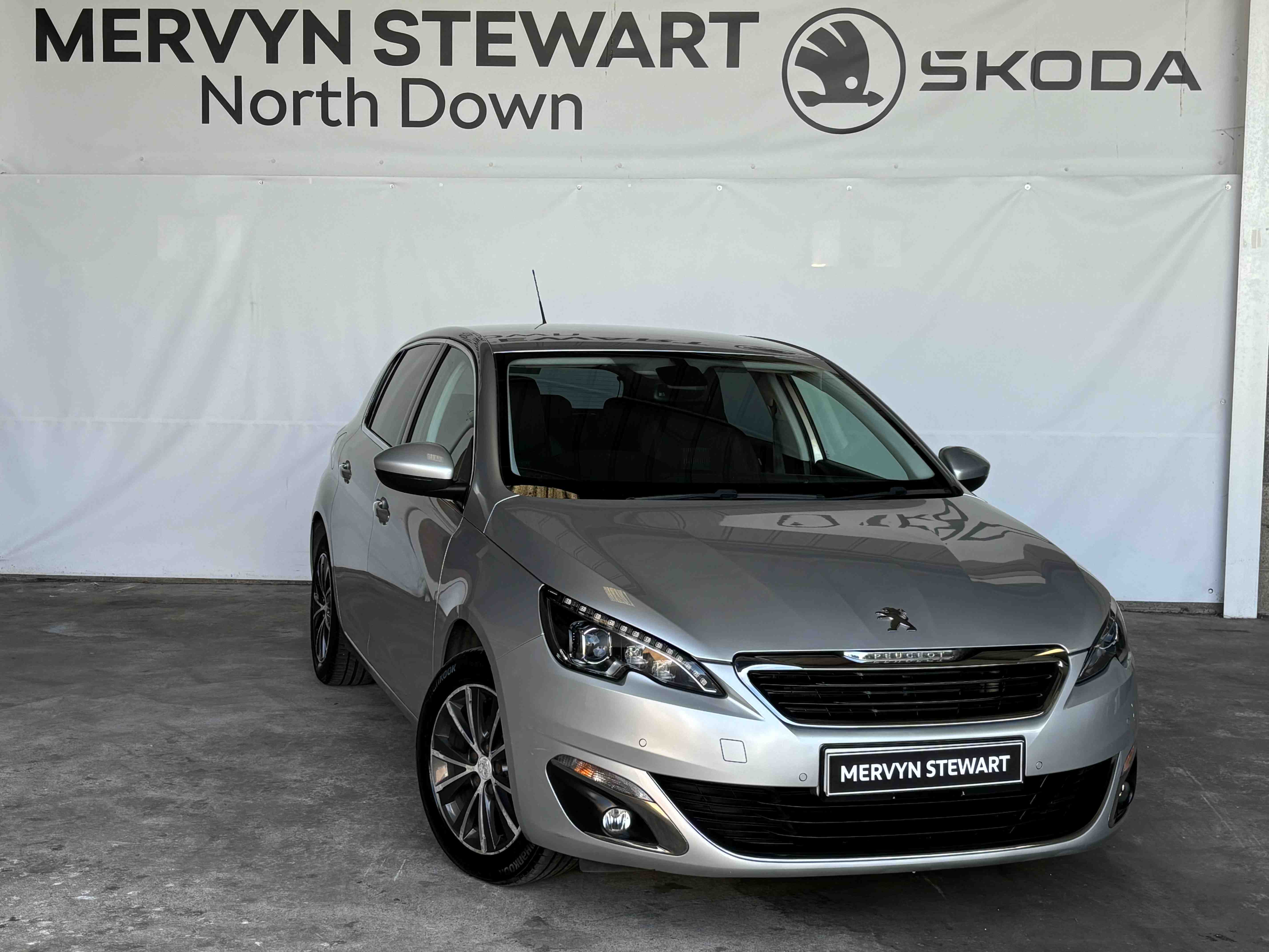 Main listing image - Peugeot 308