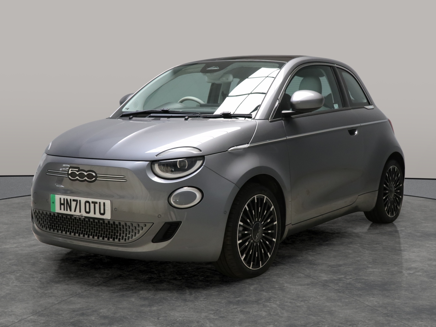 Main listing image - Fiat 500 Electric